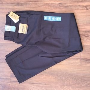 Dockers Insignia Straight khakis